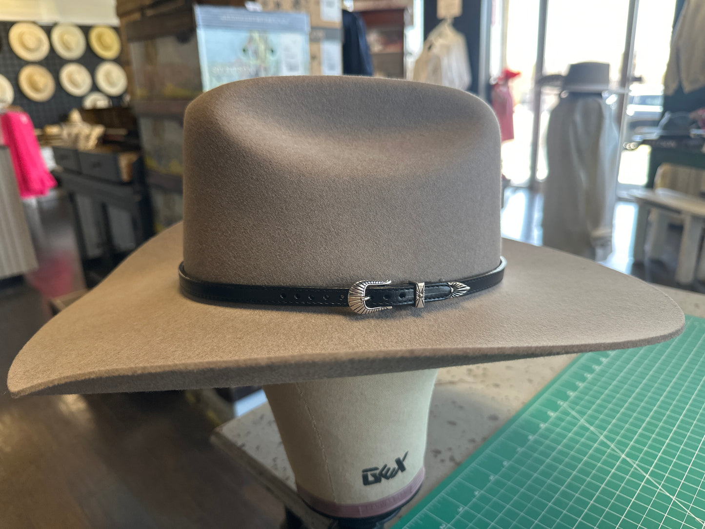 THE HERITAGE HAT BAND