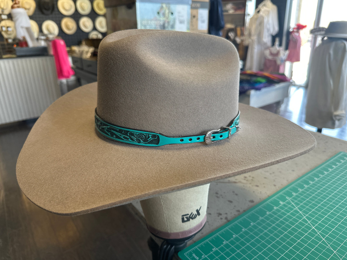 THE CANYON CARVER HAT BAND